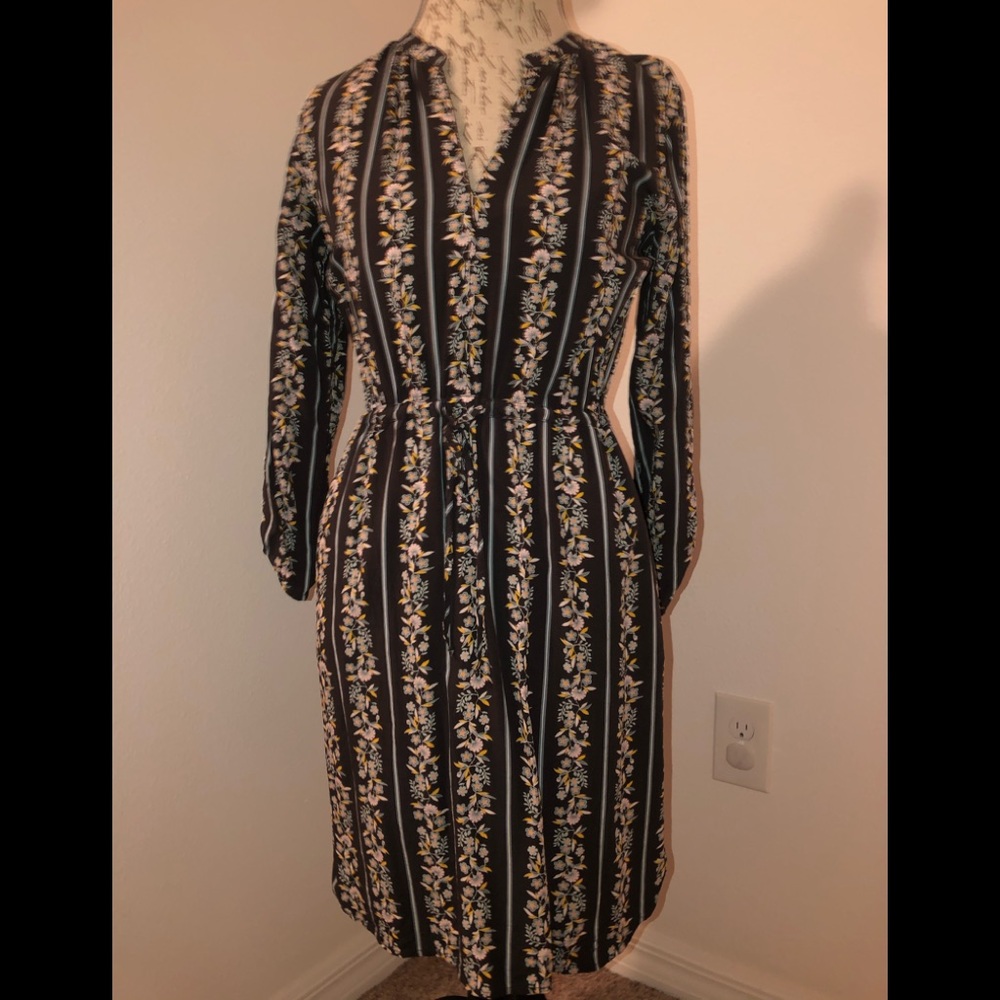 Loft dress size small